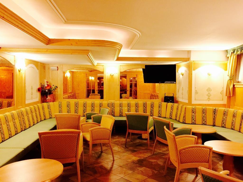 Hotel Laurin Canazei Zewnętrze zdjęcie